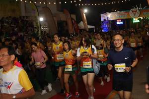 BIB: 0996, 0095, 632, 15278
                            <button type="button" onclick="openModal(9884583)" class="btn btn-primary btn-sm float-right btn-popup" data-toggle="modal" data-target=".modal-high-quality">
                        <i class="fas fa-shopping-cart"></i> Add to Cart
                    </button>
                                            <button type="button" onclick="isThisMe(9884583, true)" class="btn btn-success btn-sm float-right btn-popup btn-isme hidden" data-toggle="tooltip" data-placement="bottom" title="นี่คือรูปของคุณใช่ไหม คลิกที่นี่เพื่อเอาเข้าอัลบั้ม">
                        <i class="fas fa-plus"></i> Add to album
                    </button>
                    <button type="button" onclick="isThisMe(9884583, false)" class="btn btn-warning btn-sm float-right btn-popup btn-isnotme hidden">
                        <i class="fas fa-ban"></i> Remove from album
                    </button>